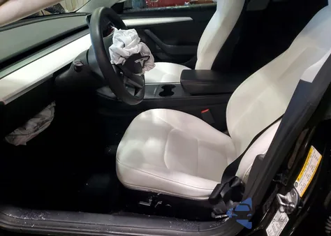 2022 Tesla Model 3 z USA, uszkodzony, nr VIN 5YJ3E1EB3NF251988